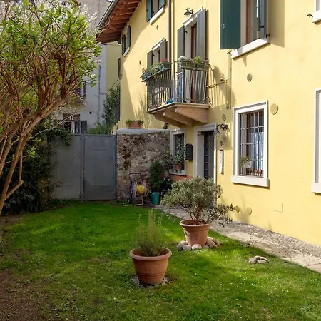 Corticella Vetri Apartment *