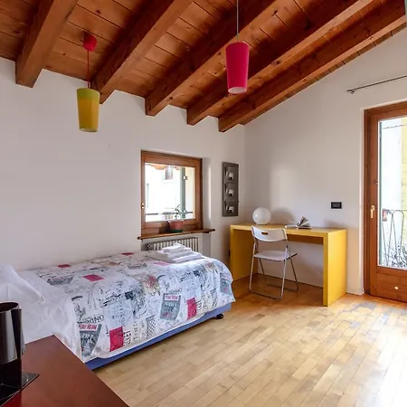 Corticella Vetri Apartment